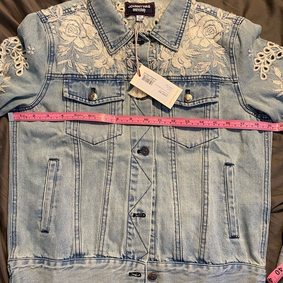 Johnny Was Ivory Eyelet Crop Denim 